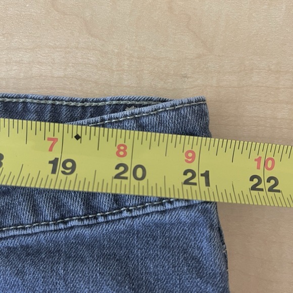 L.L. Bean Women's Blue Denim Jeans Sz 18W Regular High Rise Stretch Straight Fit - Picture 7 of 10